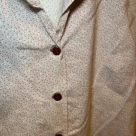 Women's Sleeveless Button-Up Top - Cream - Picture 2 of 3